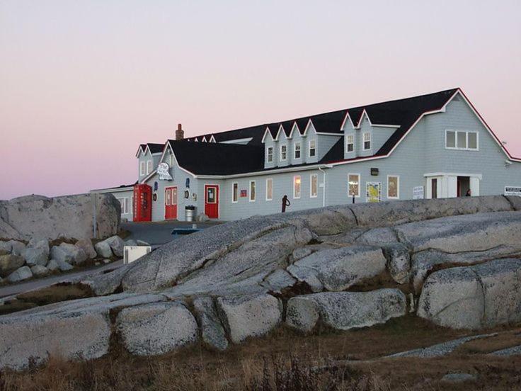 Breakwater Inn Peggy's Cove Exterior photo